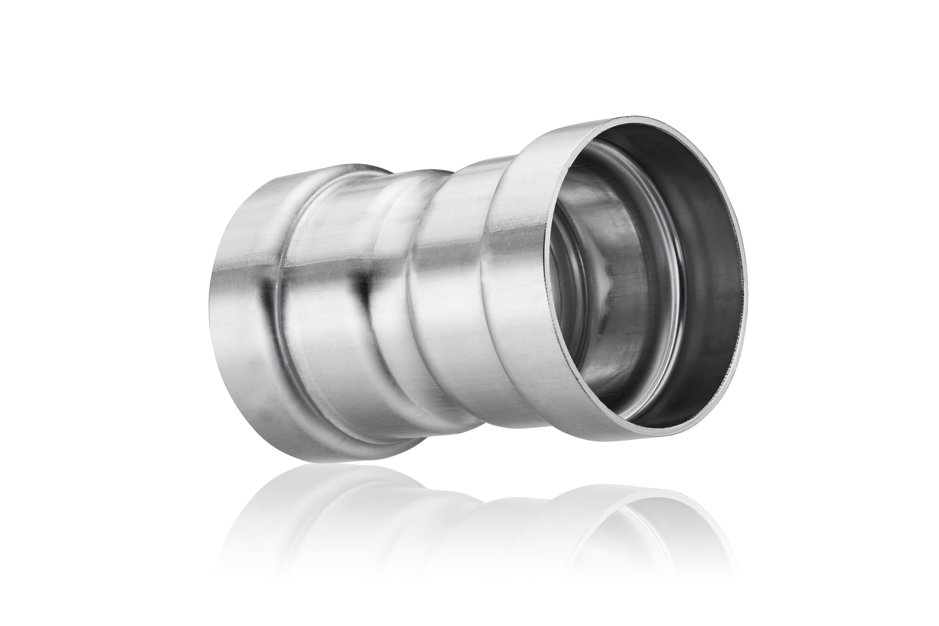 Metallische Rohrmuffe für HVAC-Systeme gefertigt durch präzise Umform- und Rohrbearbeitungstechnologie von transfluid.